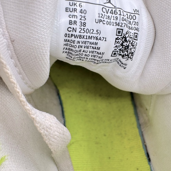 Nike Air Jordan 'Edge Glow' women’s size 7 - Picture 3 of 11